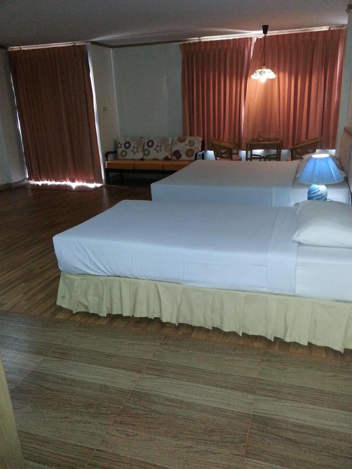 Takiab Beach Resort Хуа Хин Екстериор снимка