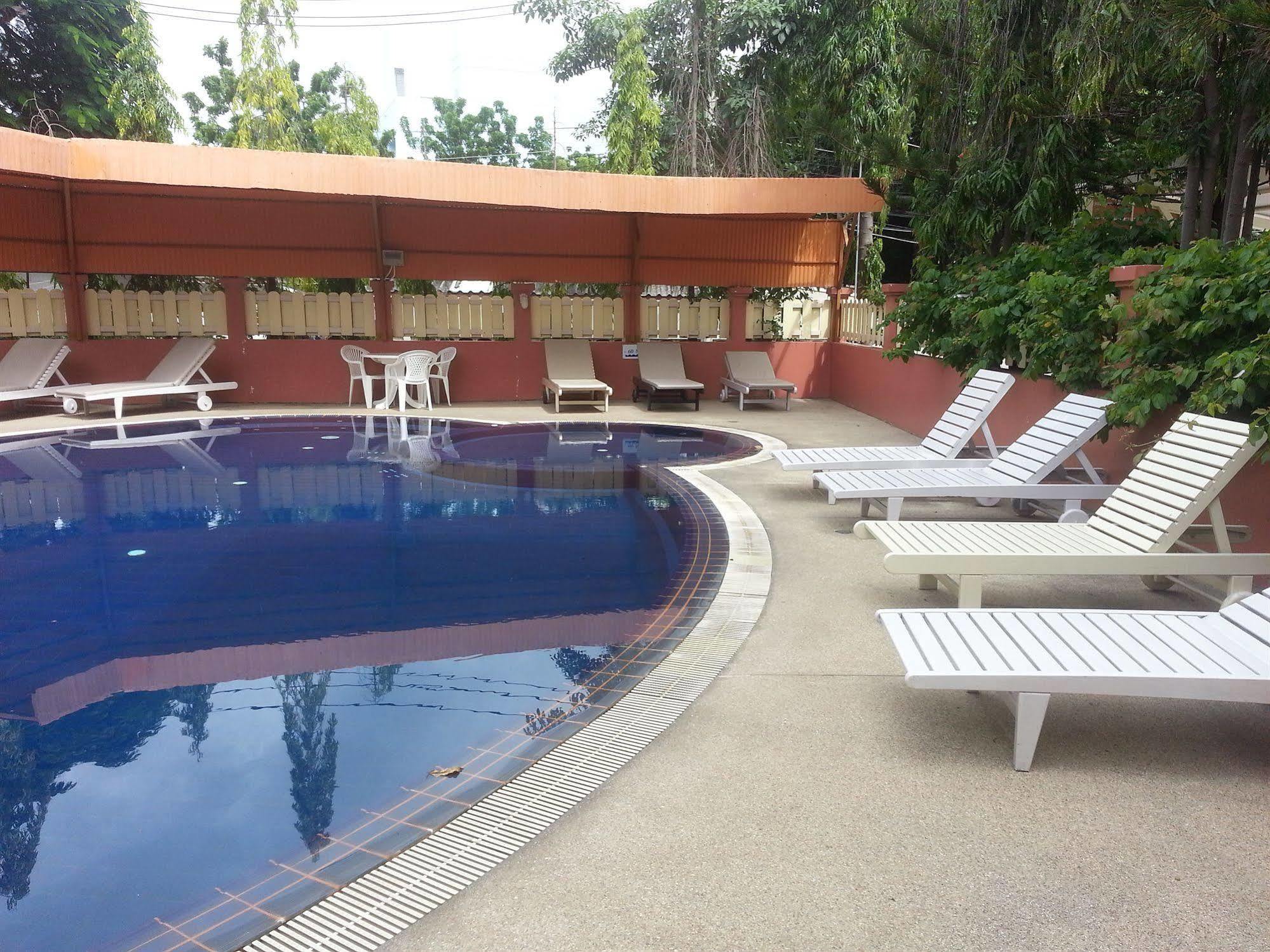 Takiab Beach Resort Хуа Хин Екстериор снимка