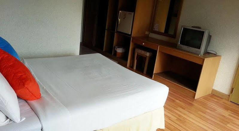 Takiab Beach Resort Хуа Хин Екстериор снимка